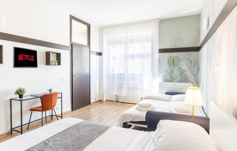Torre Velasca - Duomo 5 min walk - 2 Bedrooms with 2 Bathrooms Apartment in Milan