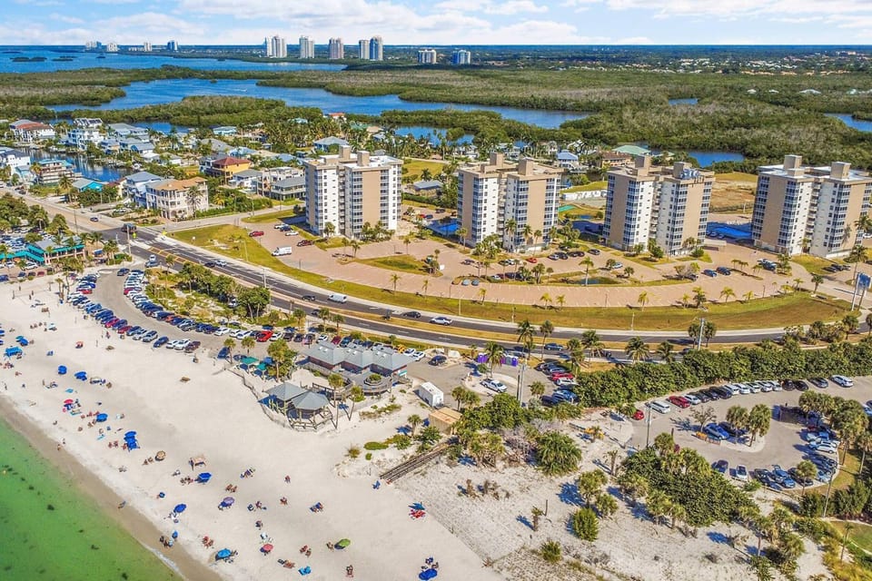 Beach Tennis 4406 House in Bonita Springs