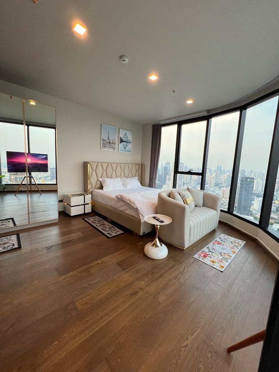 43F Skyline View BTS Thonglor Apartment in Bangkok