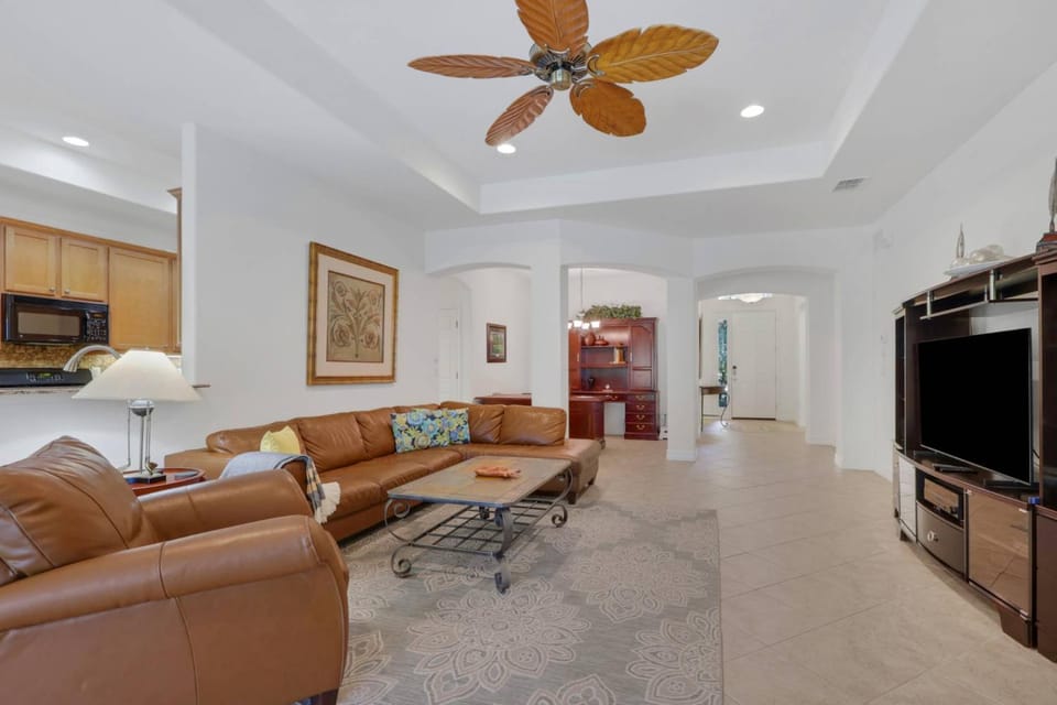 10368 Porto Romano Dr House in Lee County