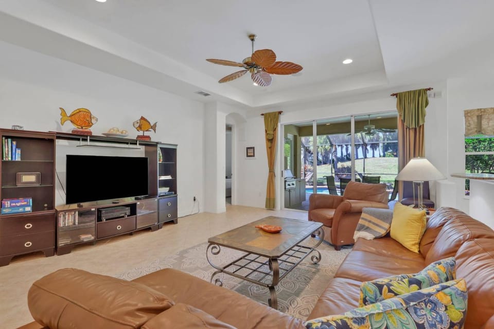 10368 Porto Romano Dr House in Lee County