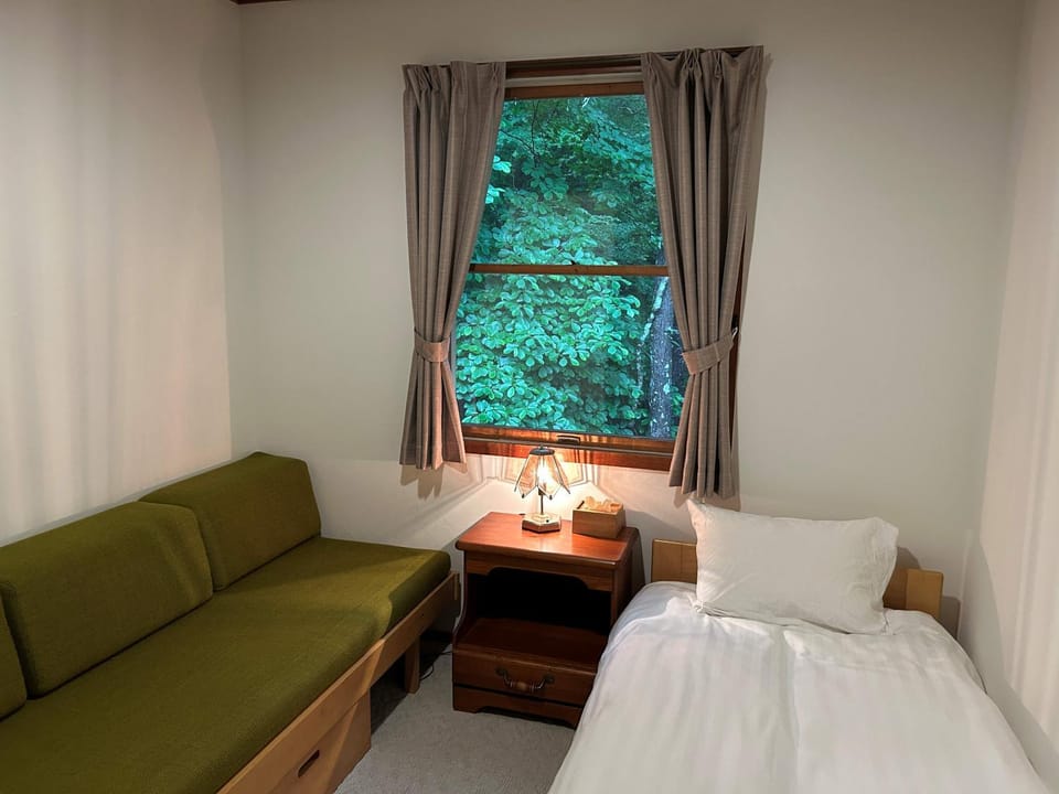 Seating area, Bedroom