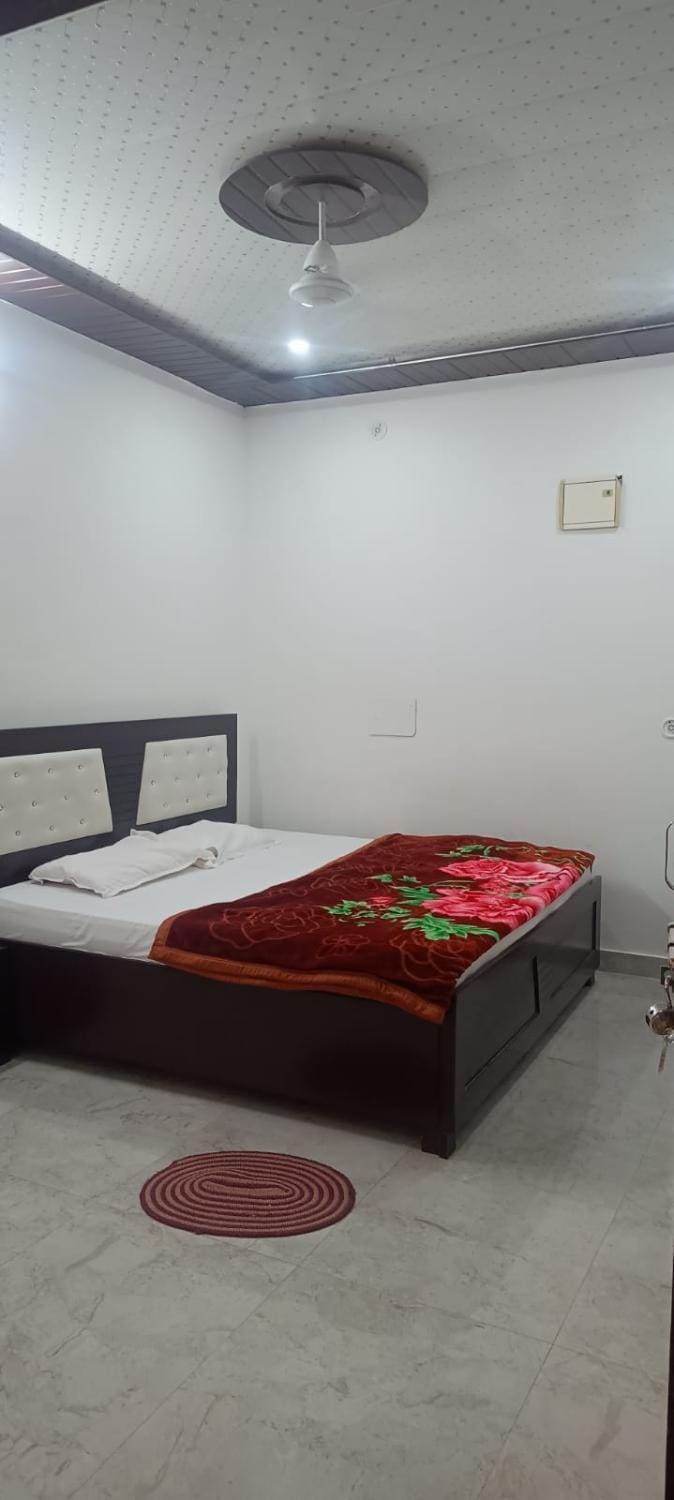 Sumitra nandan home stay Bed and Breakfast in Uttar Pradesh