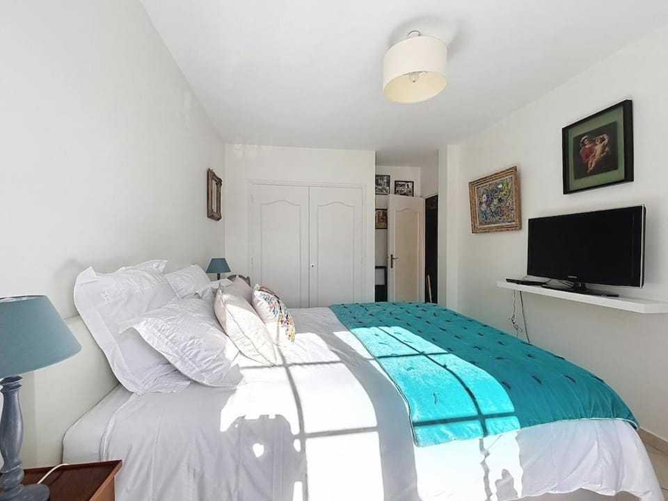 Maison Les Mimosas - Swimming pool, tennis, shops Villa in Cagnes-sur-Mer