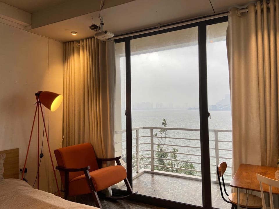 Phòng đôi wiew hồ Tây Bed and Breakfast in Hanoi