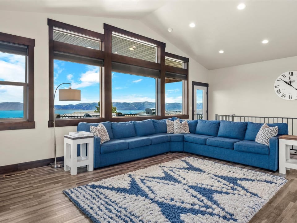 Bear Lake Cabin Sleeps 25 Ideal Beach Resort Cabin in Garden City