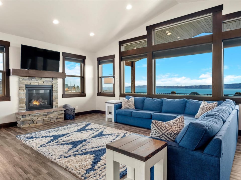 Bear Lake Cabin Sleeps 25 Ideal Beach Resort Cabin in Garden City