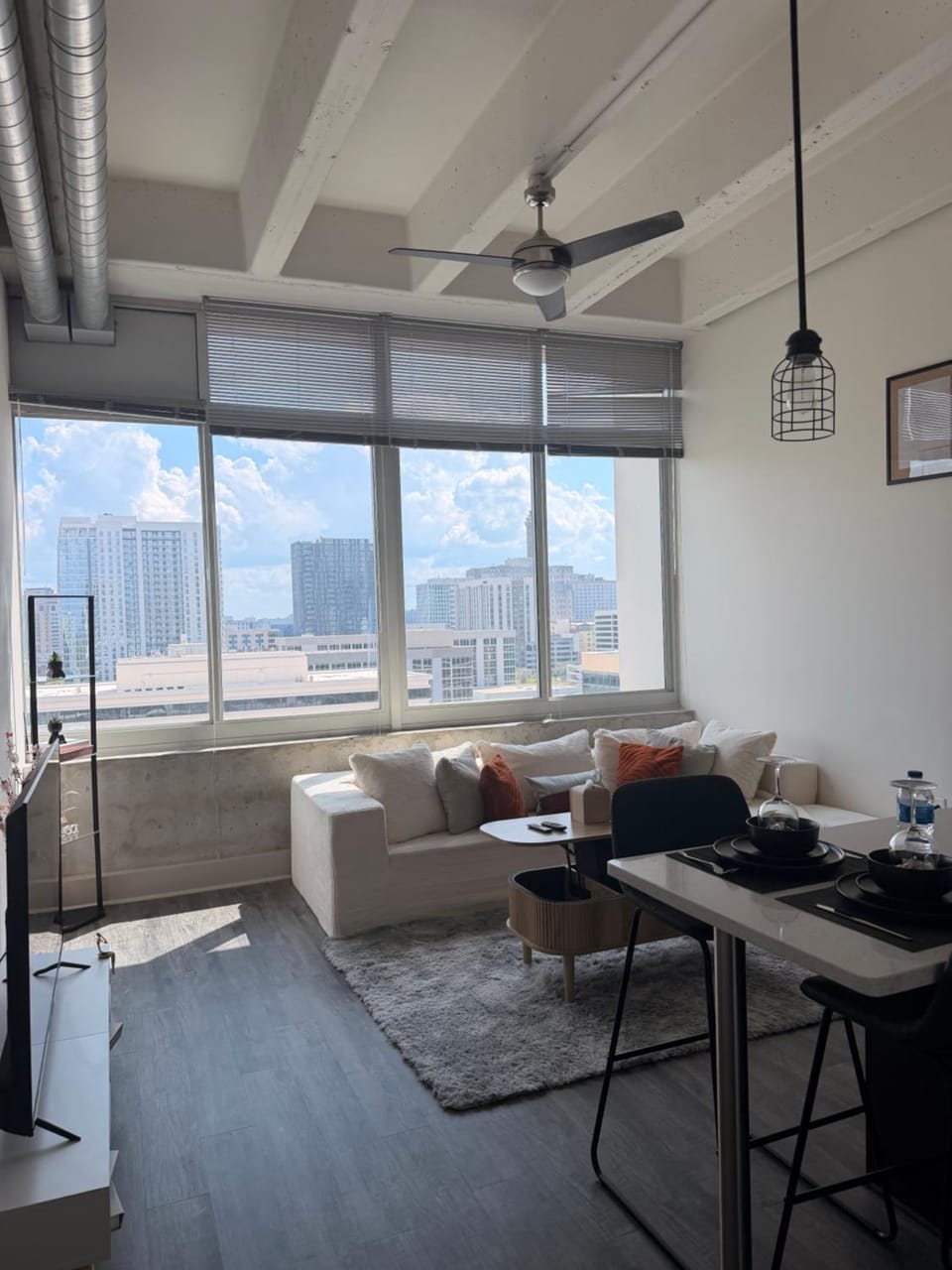 Luxury High Rise Downtown 1BR Apartment Apartment in Atlanta