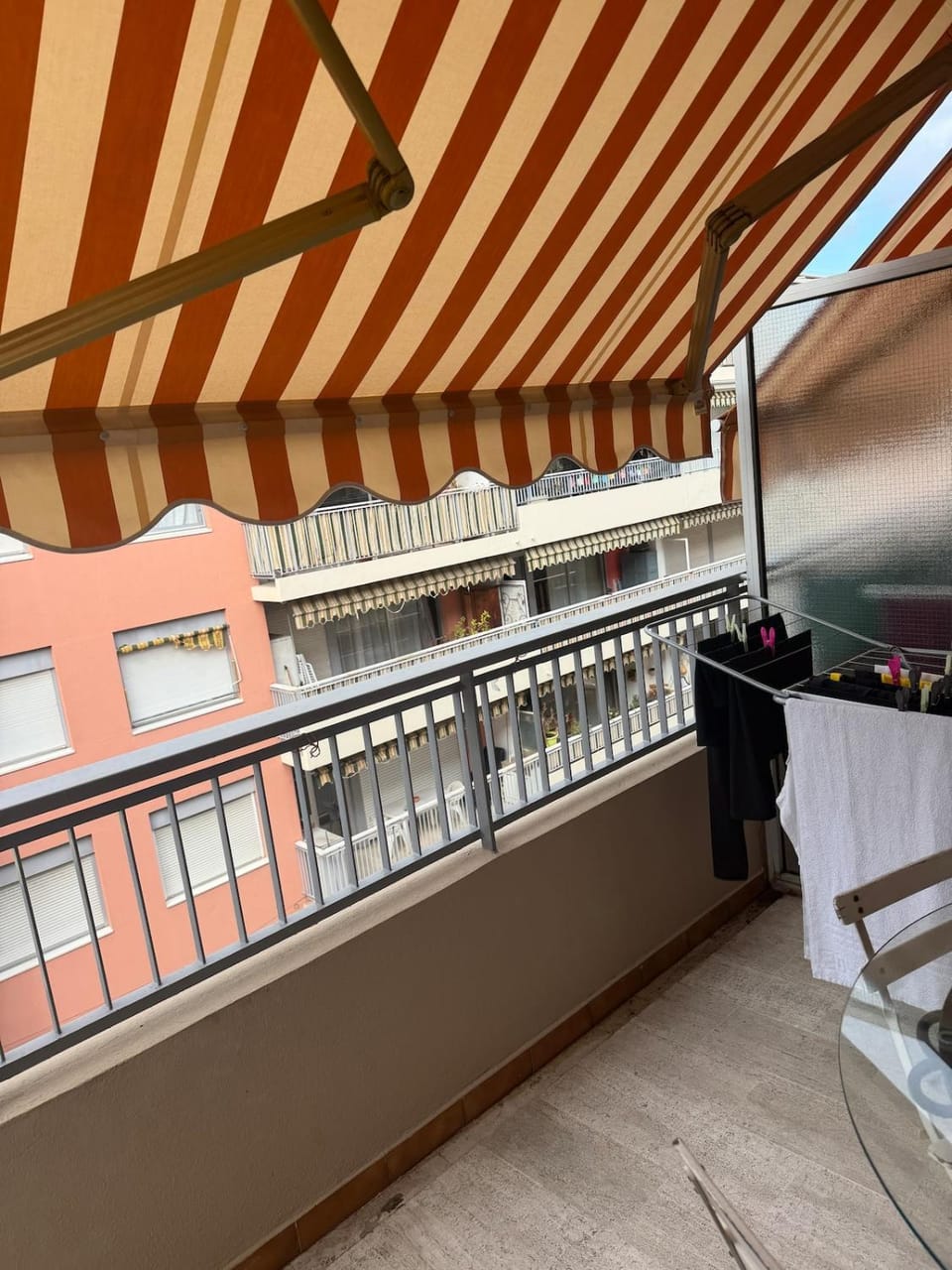 Le belgique ,1 minute plage Apartment in Antibes