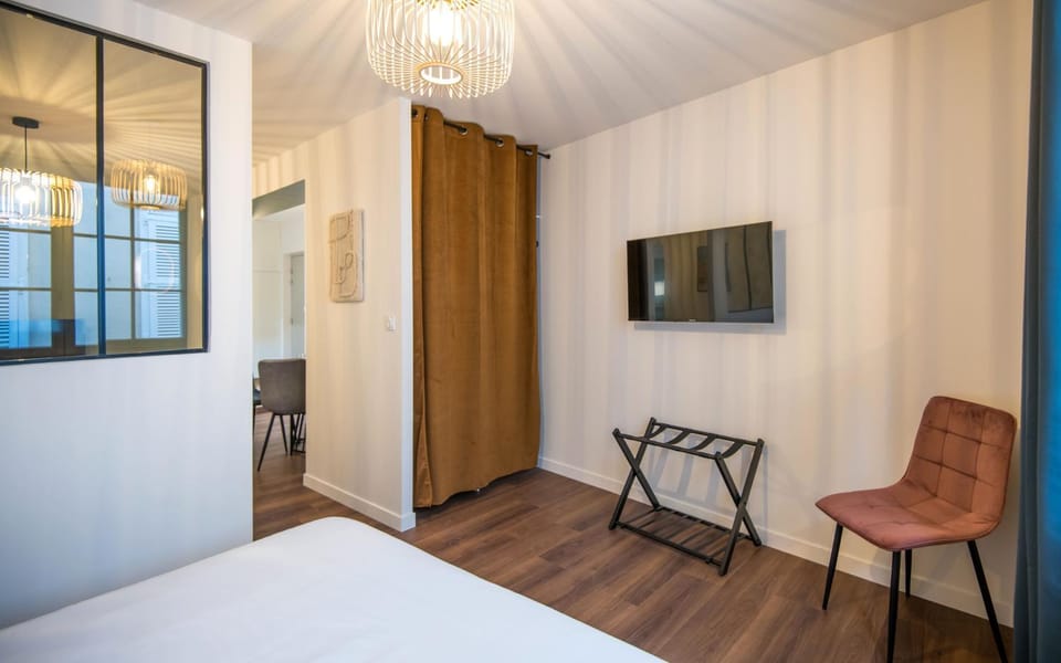 Bedroom, heating