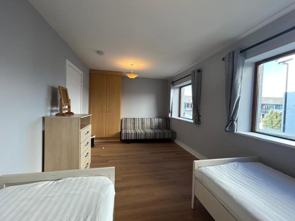 Peaceful Galway Apartment 10 Min Walk to Town Apartment in Galway