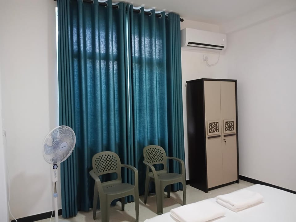 Bed, Bedroom, air conditioner