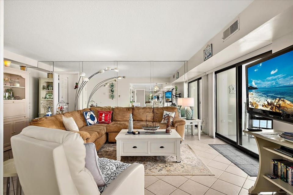 2 BR Condo With Sunrise and Sunset Views House in Ocean City