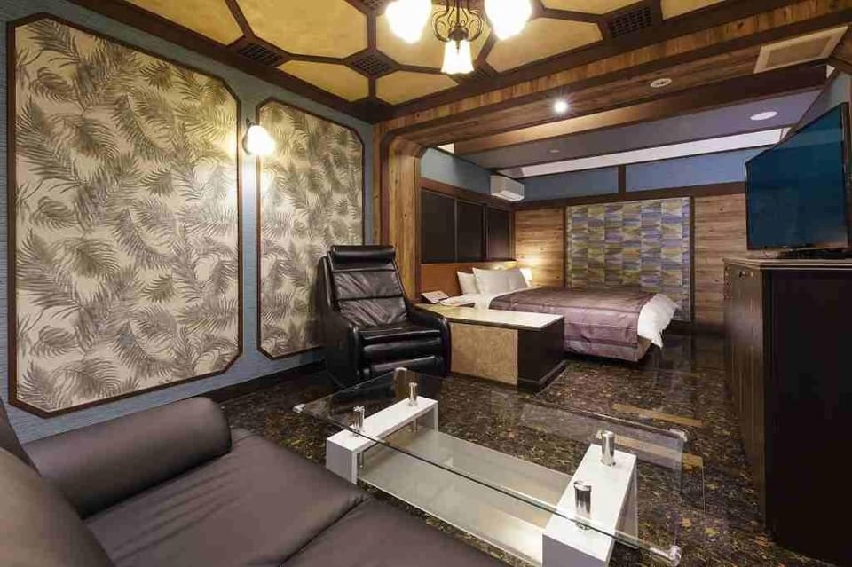 ホテルロアール 大人専用 Hotel in Osaka