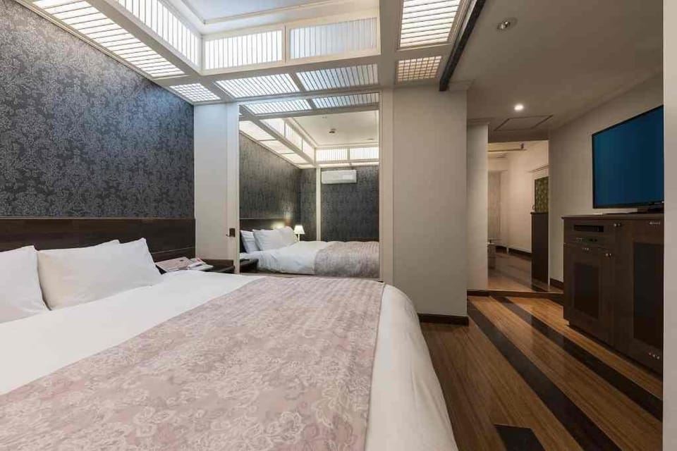 ホテルロアール 大人専用 Hotel in Osaka