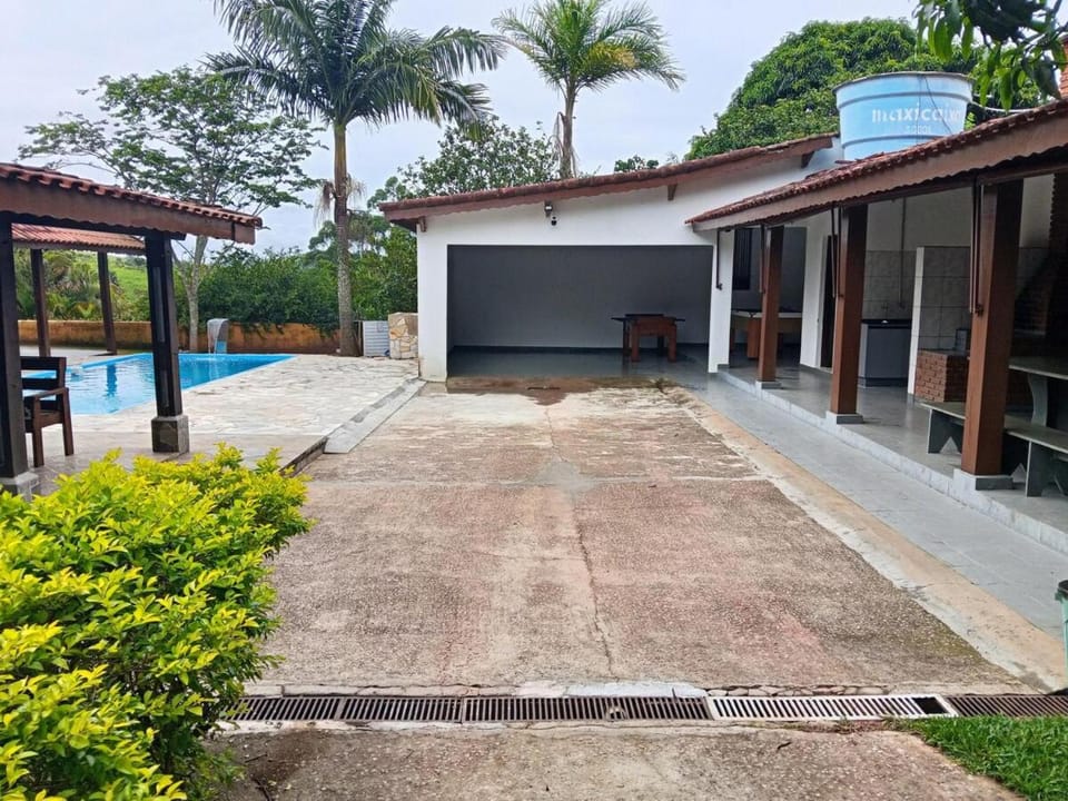 Chacara Casa de Campo Arco-Iris House in State of São Paulo