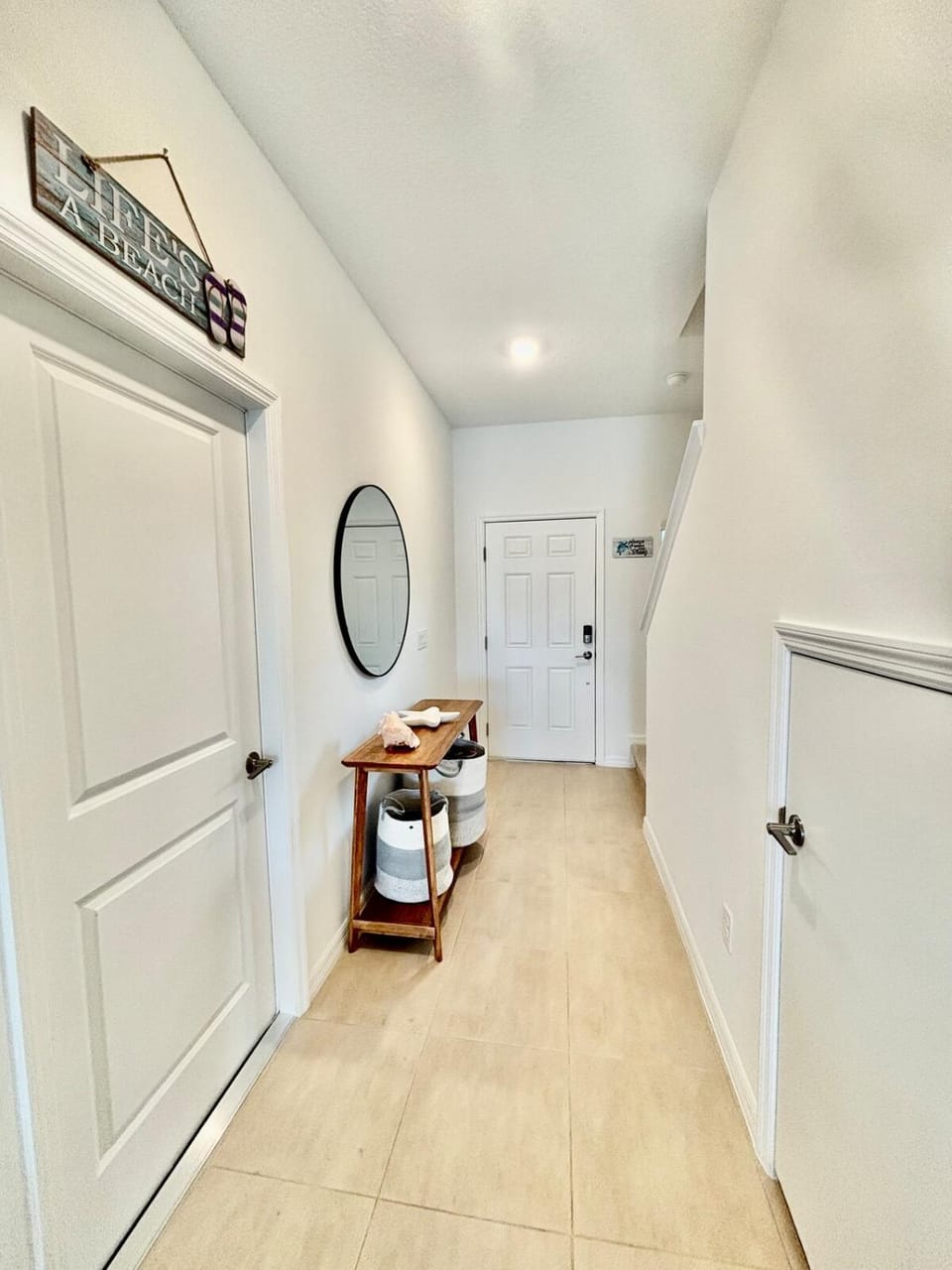 Nokomis Escape! Close to Beach, Relaxation & Eats Apartment in Venice