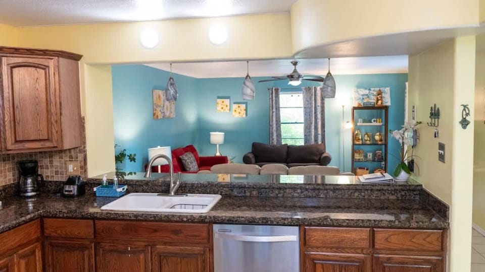 Kitchen or kitchenette, kitchen