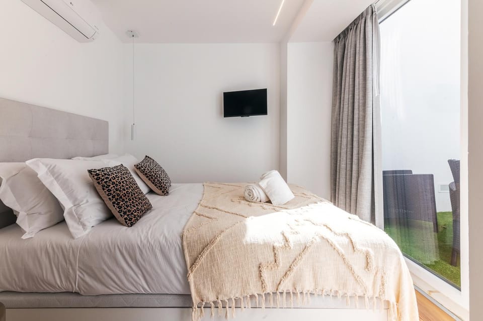 Patio, Bedroom