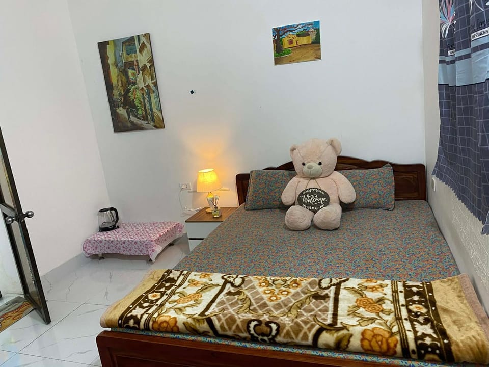 Panda Homestay - 20 Cầu gỗ - studio khép kín 30m2 Apartment in Hanoi