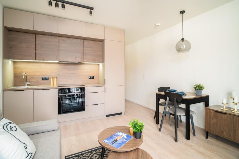 Kitchen or kitchenette, Living room, Seating area, Dining area, oven, pet friendly, stove