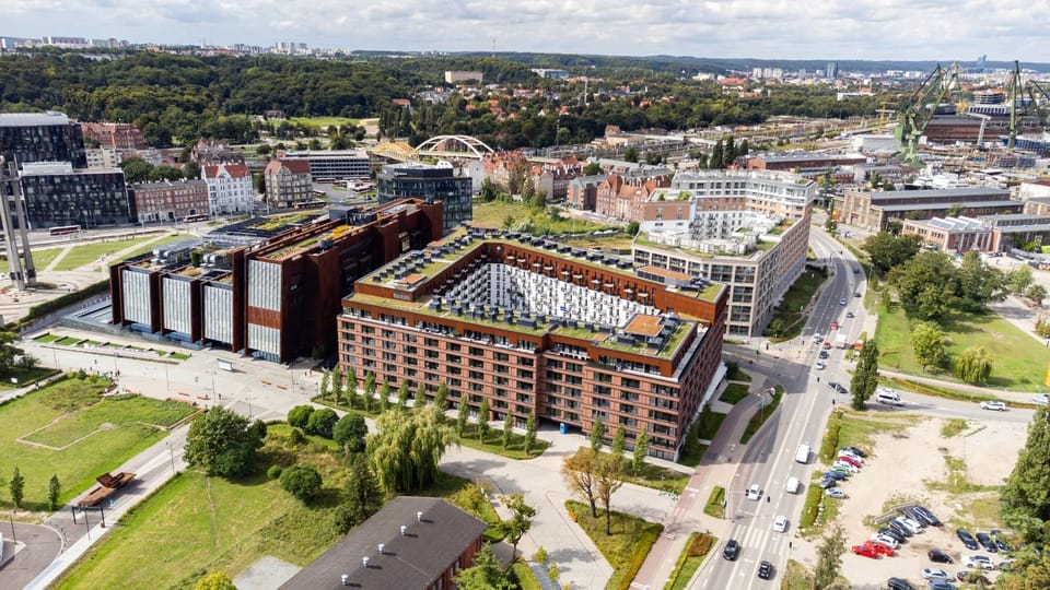 Property building, Nearby landmark, Neighbourhood, Bird's eye view, Location