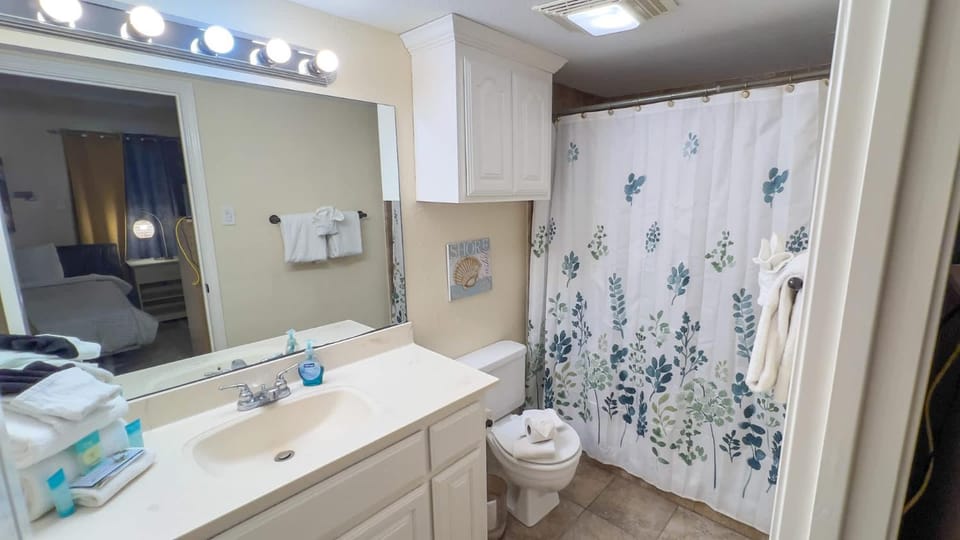 Bathroom, Bath