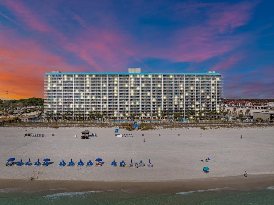 Property building, Day, Beach, Sunrise, Sunset, sunbed