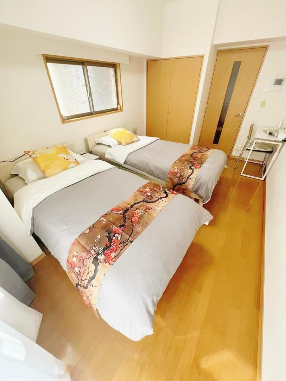 Bed, Photo of the whole room