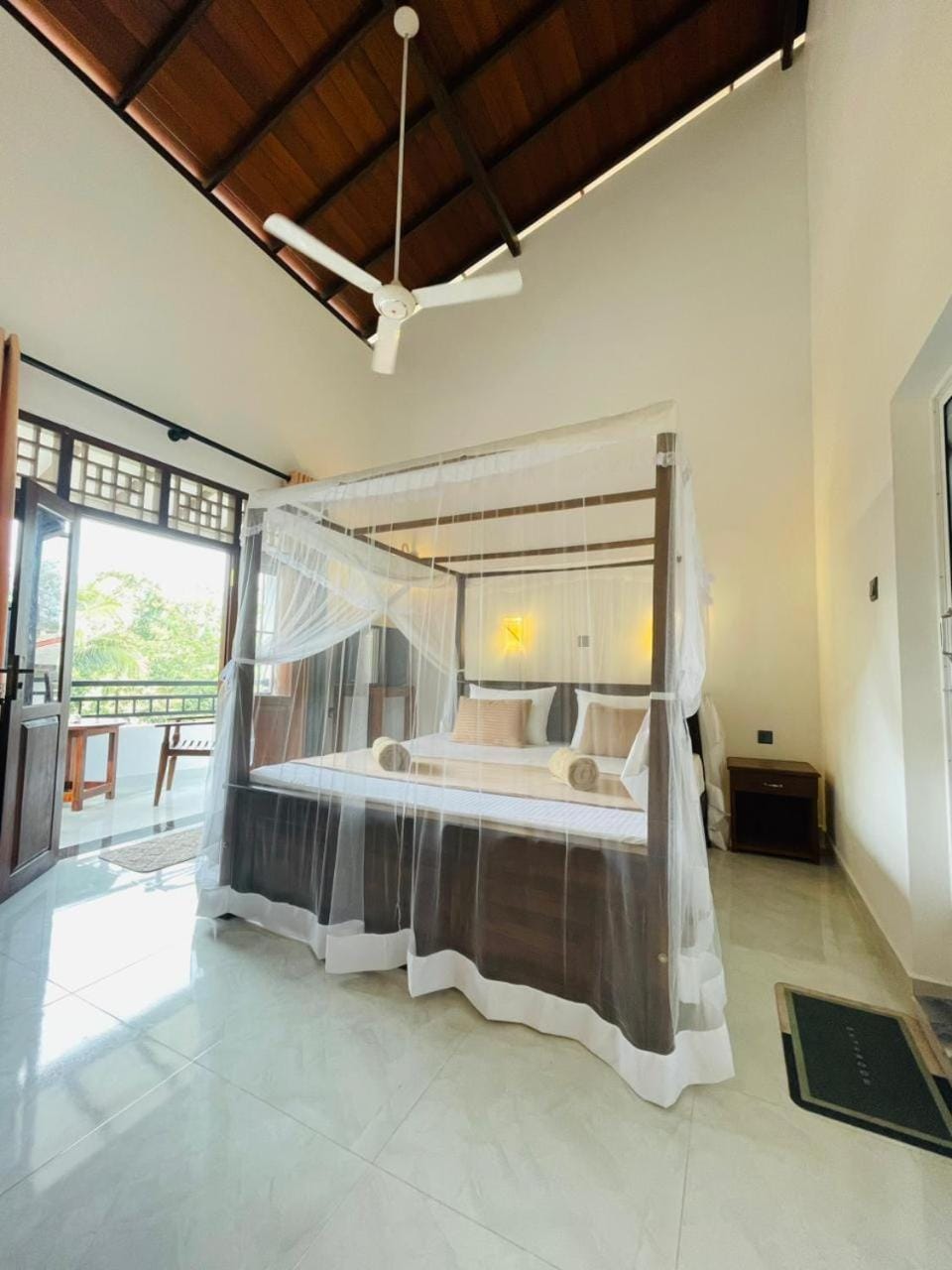 Lunara Inn Guest House Bed and Breakfast in Tangalle