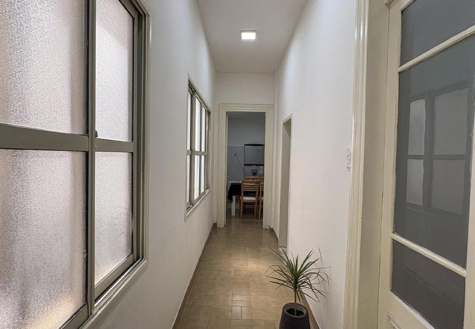 RentUp - Clasico, amplio y hasta 5 personas cerca de Plaza de Mayo y Casa Rosada Apartment in Buenos Aires