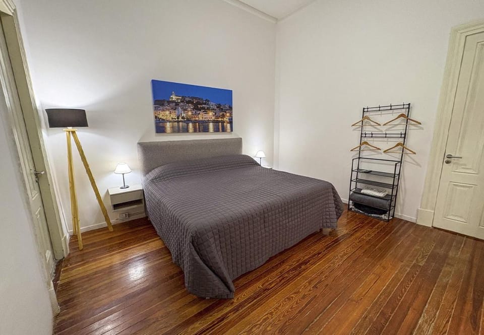 RentUp - Clasico, amplio y hasta 5 personas cerca de Plaza de Mayo y Casa Rosada Apartment in Buenos Aires