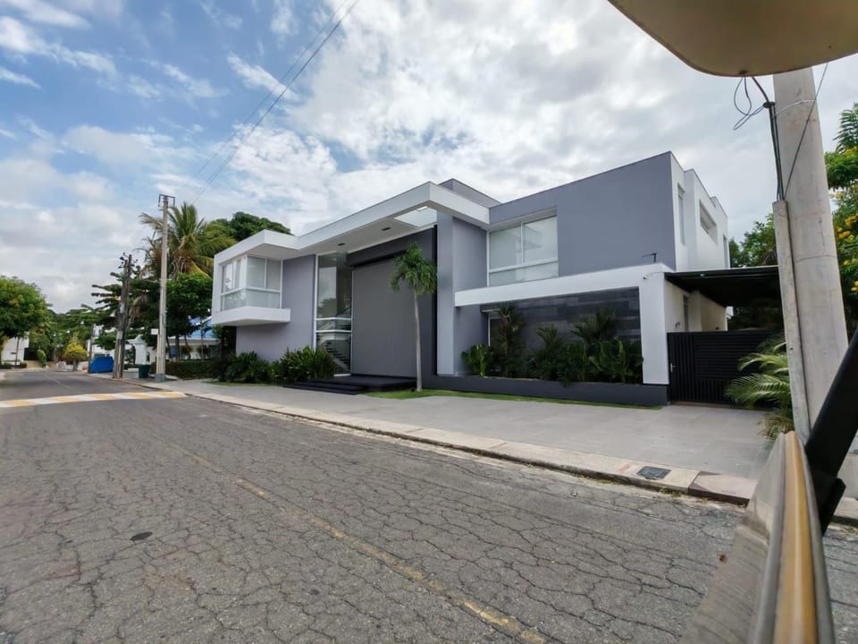 Casa de lujo en Girardot con piscina privada tipo resort Villa in Girardot