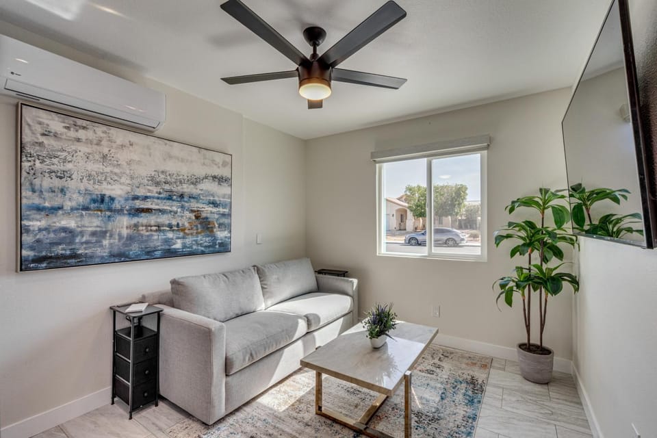 Cozy Coachella Valley Home! Golf, Shop + Dine House in La Quinta