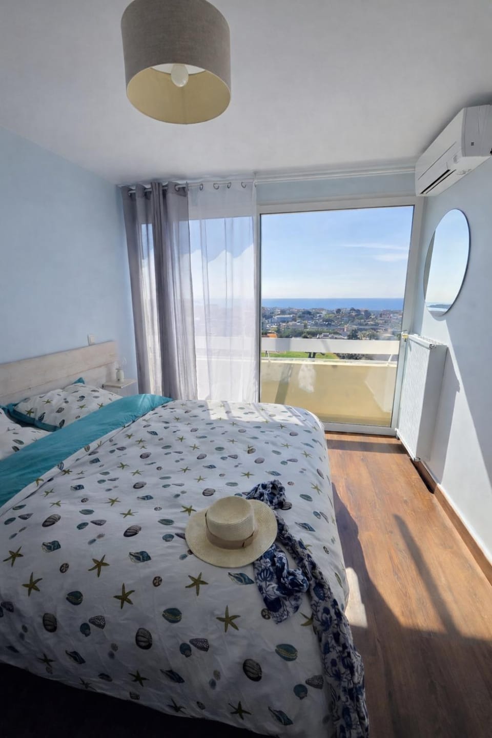 Sea View Riviera, Charmant 3 pièces vue mer panoramique, 2 chambres, 4P, PK, AC Apartment in Antibes