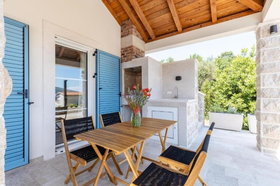 Luxury Villa Blue Dream Villa in Kotor Municipality