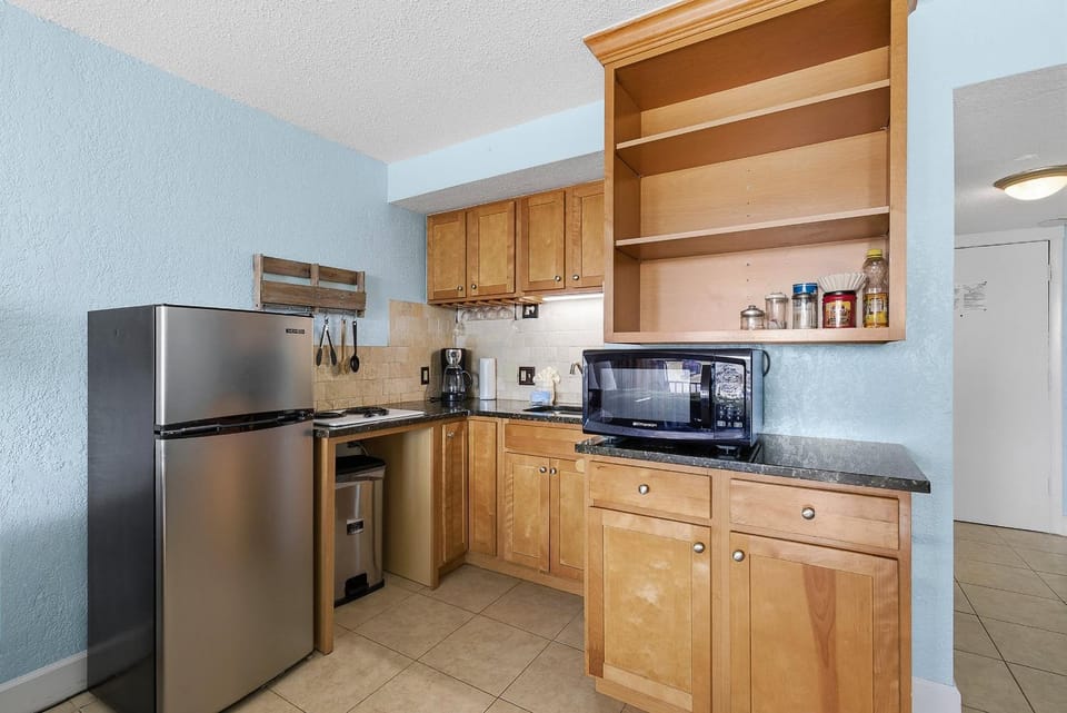 Kitchen or kitchenette, kitchen