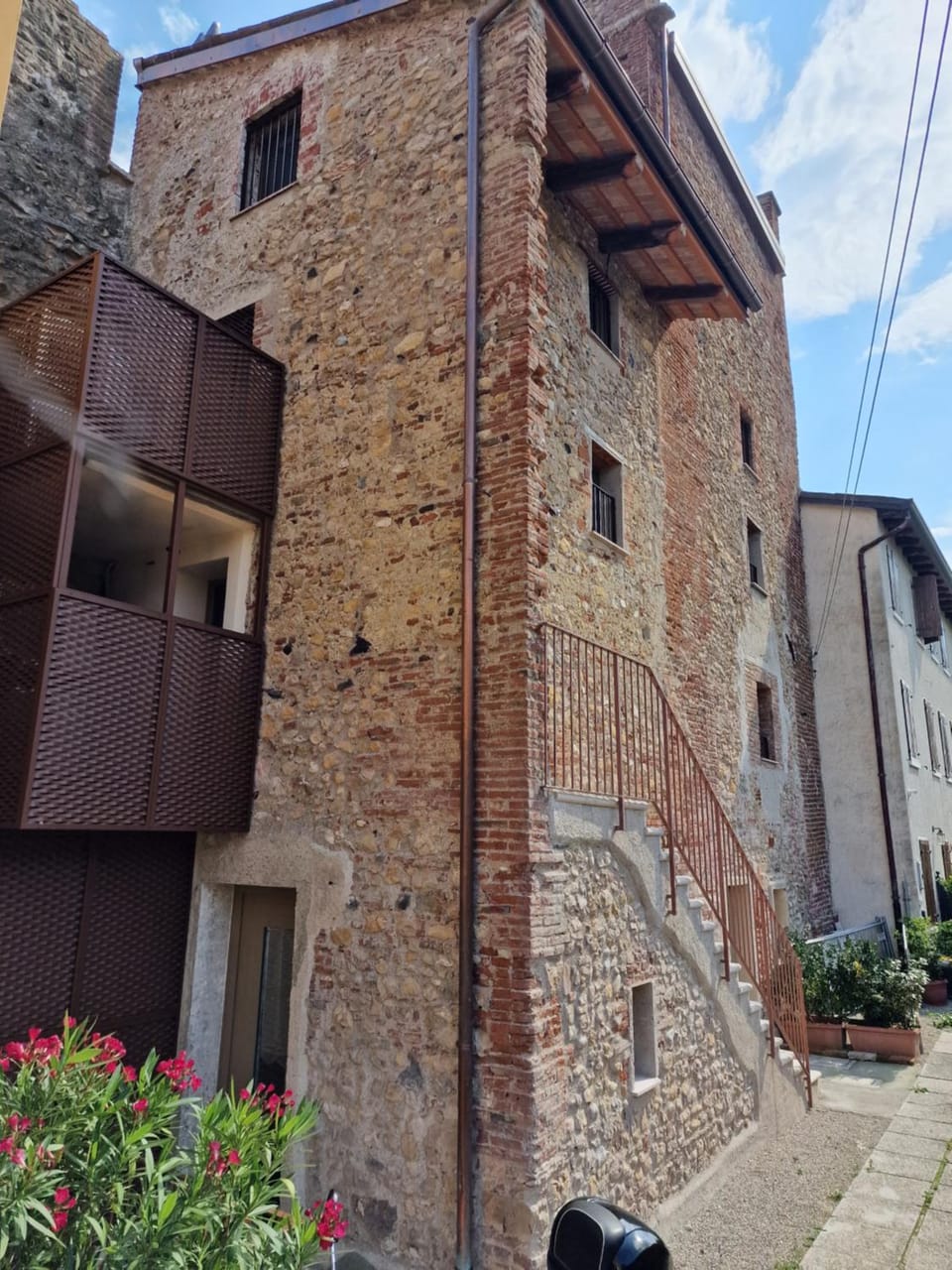 Property building, Day, Landmark view