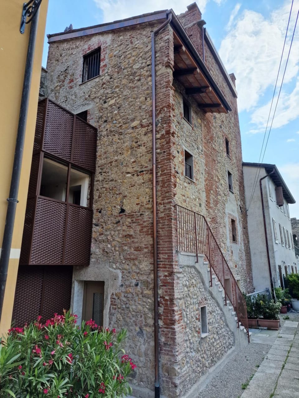 Property building, Day, Landmark view