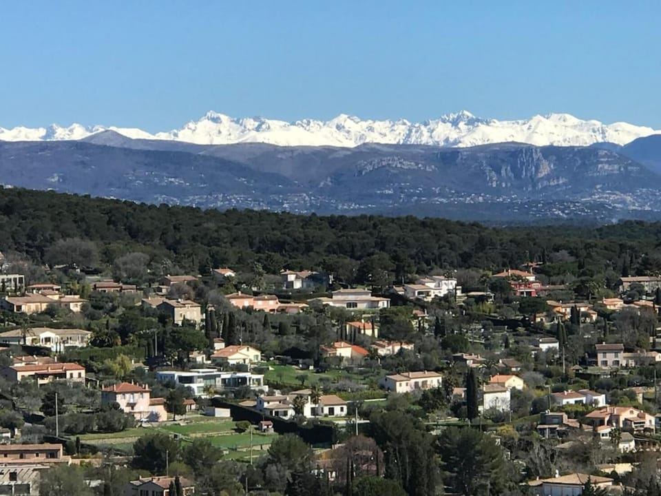 Town house in Old Village Mougins House in Mouans-Sartoux