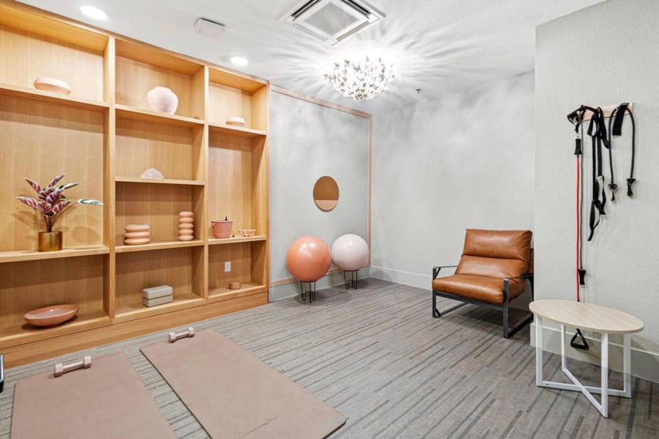 Charming Bishop Arts Suite Gym and Yoga Apartment in Dallas