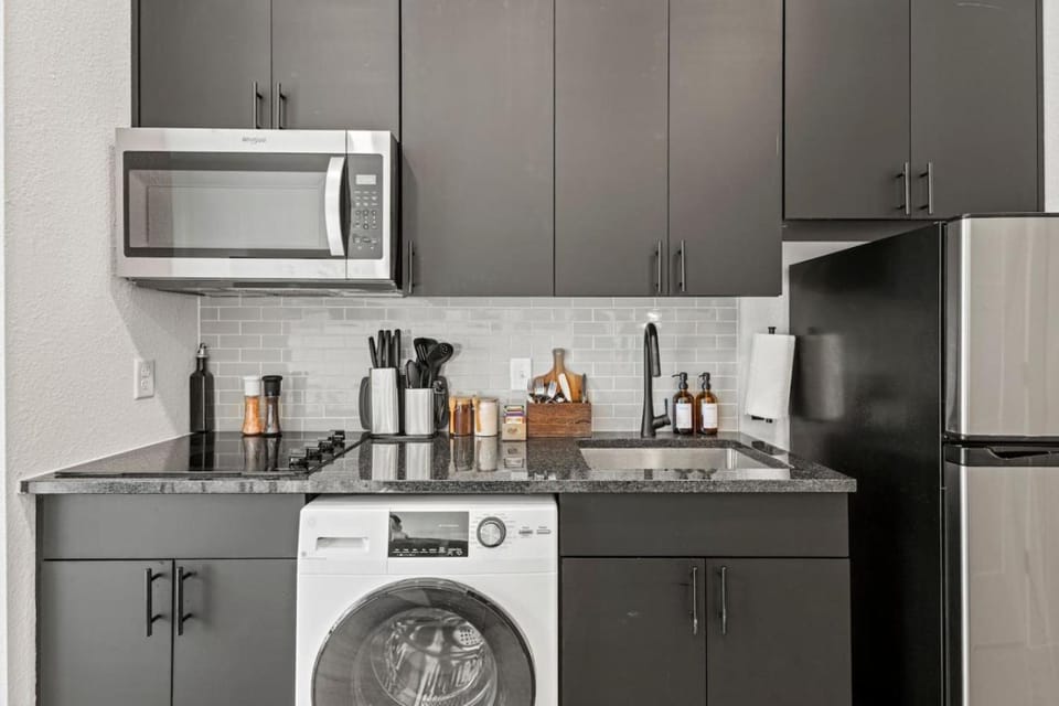 Bishop Arts Escape Cozy Suite Gym, Yoga Space Apartment in Dallas