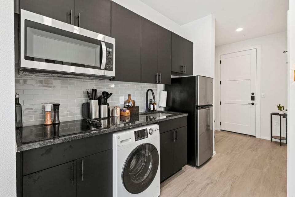 Chic Bishop Arts Suite Fitness, Yoga and Games Apartment in Dallas