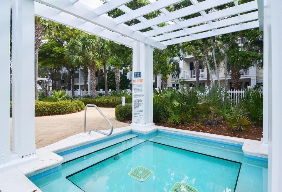Market Street Inn 248- Beauty by the Bay House in Miramar Beach