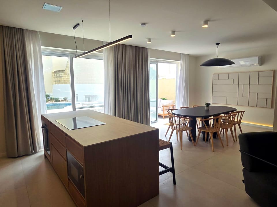 Casa Elana Holiday Home 5 bedrooms with large pool House in Malta