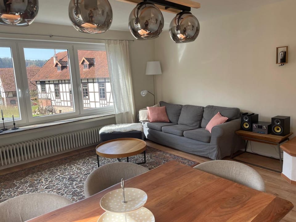 Living room, Seating area