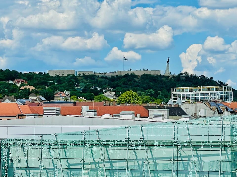 Landmark view, Landmark view