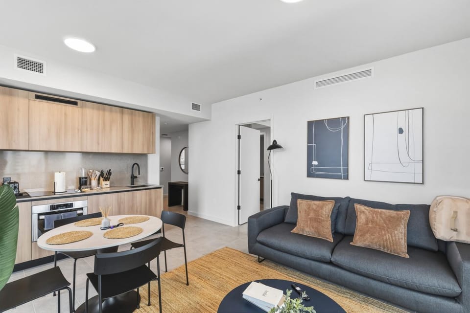 Kitchen or kitchenette, Living room