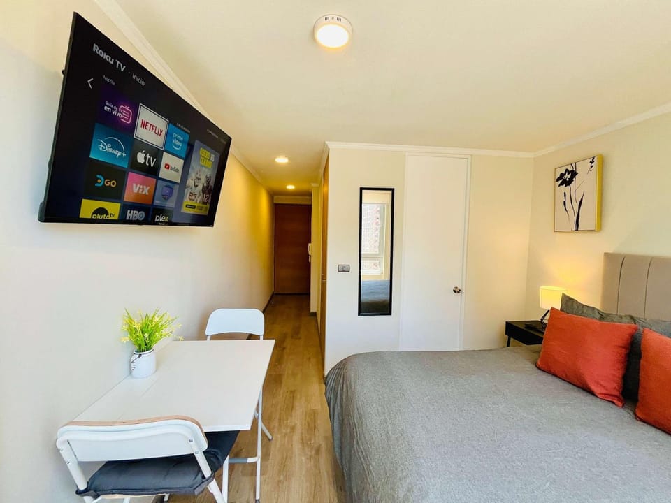 Modern Morande Studio - Cowork, Laundry & Pool Apartment in Recoleta