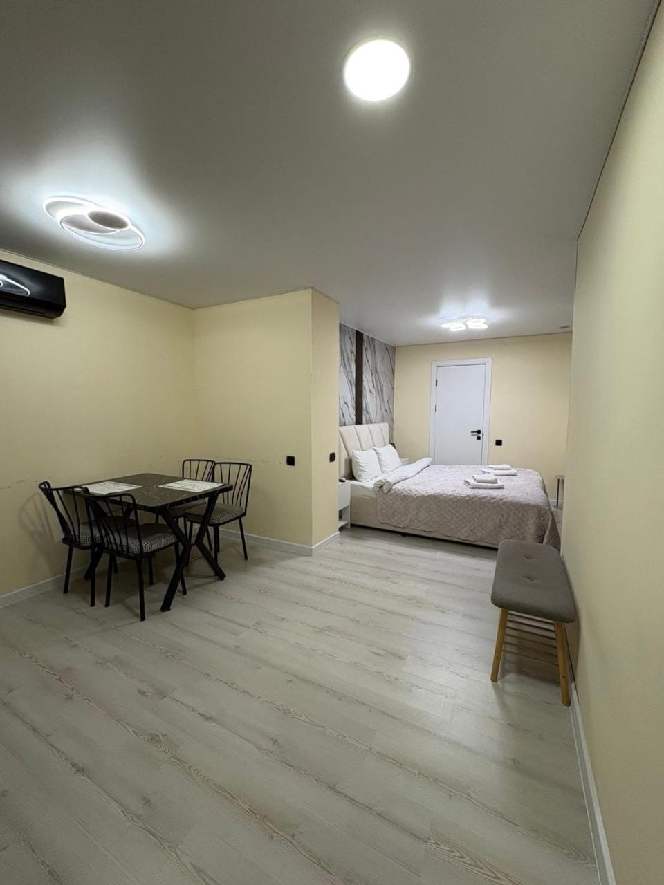 Bed, Photo of the whole room, kitchen, air conditioner